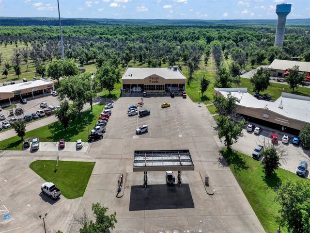 943 E Landings, Granbury, TX 76049