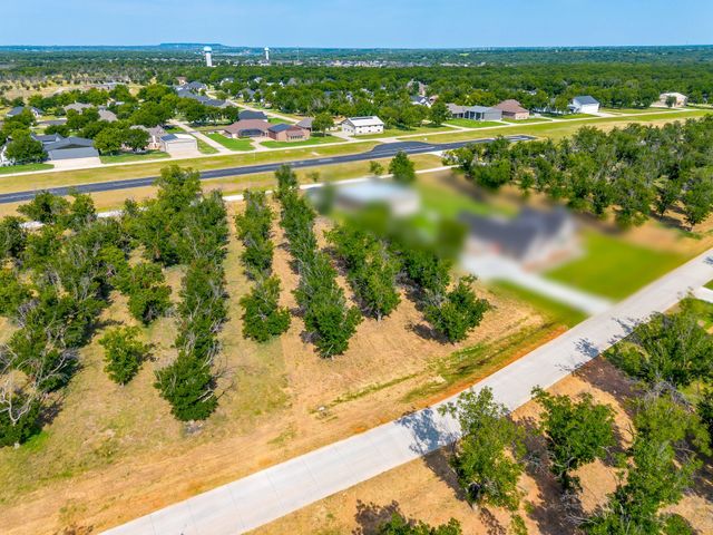943 E Landings, Granbury, TX 76049
