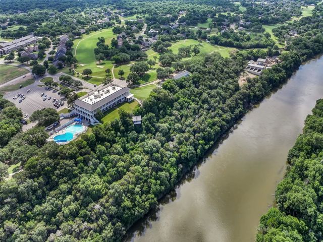 943 E Landings, Granbury, TX 76049