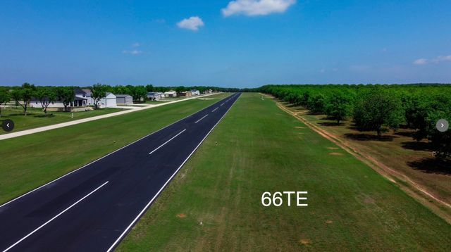 943 E Landings, Granbury, TX 76049