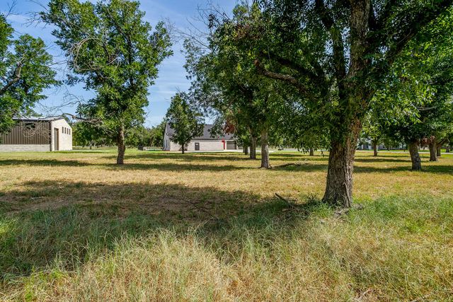 943 E Landings, Granbury, TX 76049