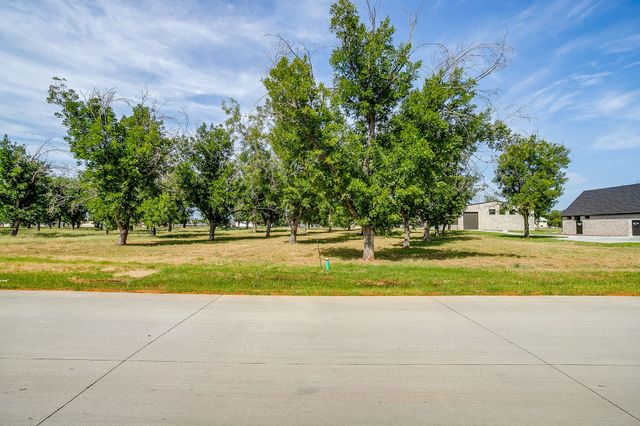 943 E Landings, Granbury, TX 76049