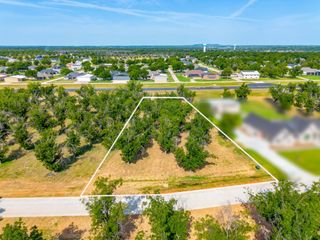 943 E Landings, Granbury, TX 76049