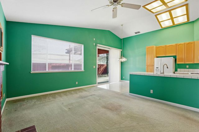 1154 Knopfler Cir, Folsom, CA 95630