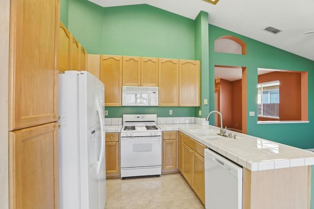 1154 Knopfler Cir, Folsom, CA 95630