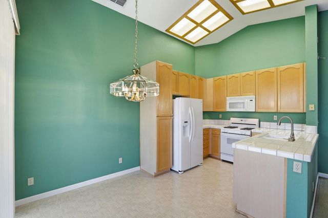 1154 Knopfler Cir, Folsom, CA 95630