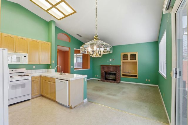 1154 Knopfler Cir, Folsom, CA 95630