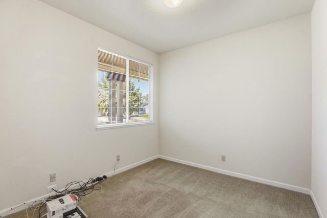 1154 Knopfler Cir, Folsom, CA 95630