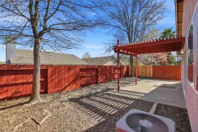 1154 Knopfler Cir, Folsom, CA 95630