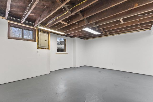 202 W Brown Deer ROAD, Bayside, WI 53217