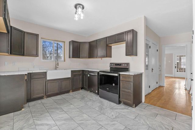 202 W Brown Deer ROAD, Bayside, WI 53217