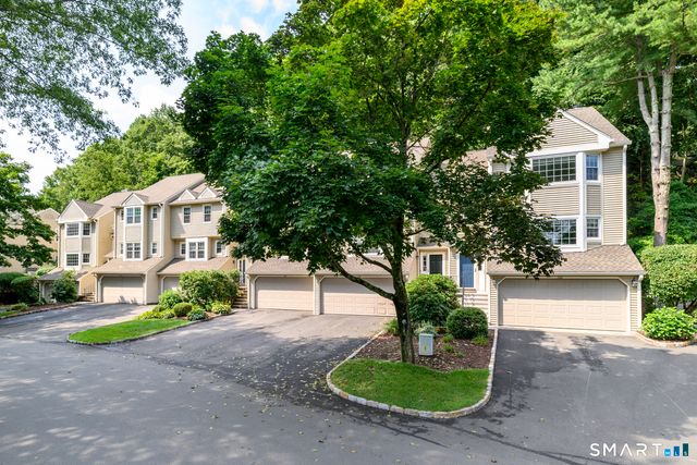 133 Governor Trumbull Way 133, Trumbull, CT 06611