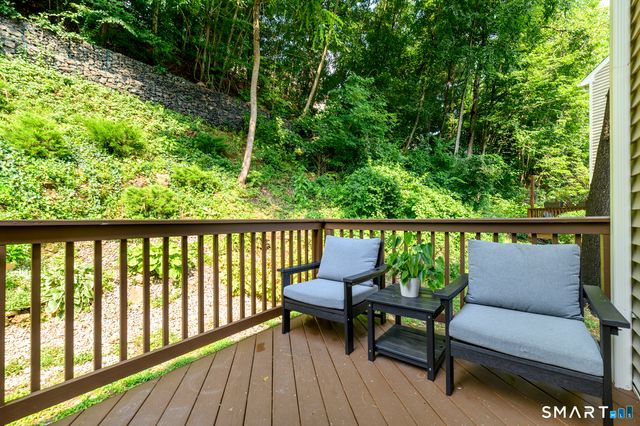 133 Governor Trumbull Way 133, Trumbull, CT 06611