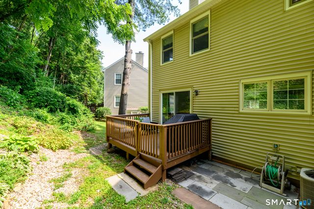 133 Governor Trumbull Way 133, Trumbull, CT 06611