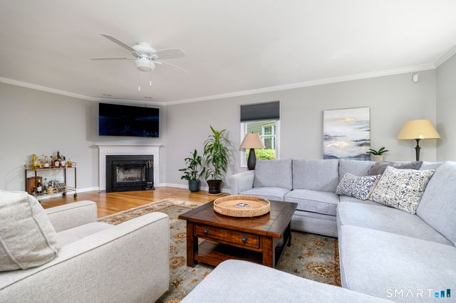 133 Governor Trumbull Way 133, Trumbull, CT 06611