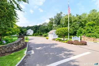 133 Governor Trumbull Way 133, Trumbull, CT 06611
