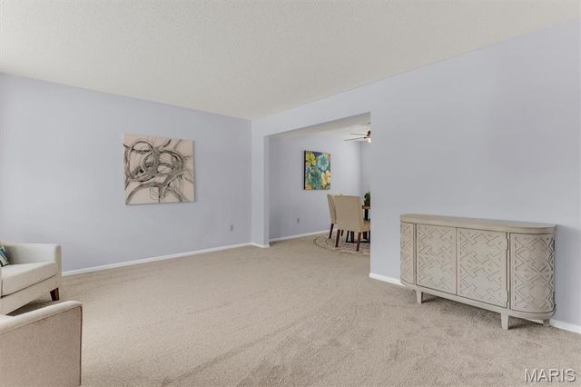 10 Silverdale Court, St Charles, MO 63303