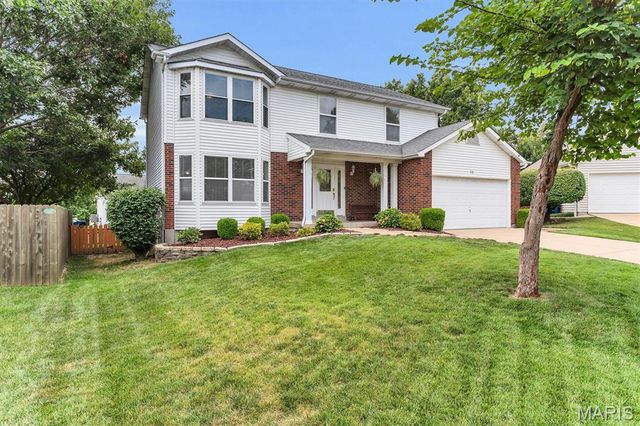 10 Silverdale Court, St Charles, MO 63303