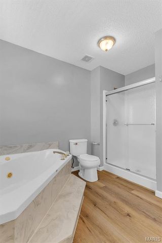 10 Silverdale Court, St Charles, MO 63303