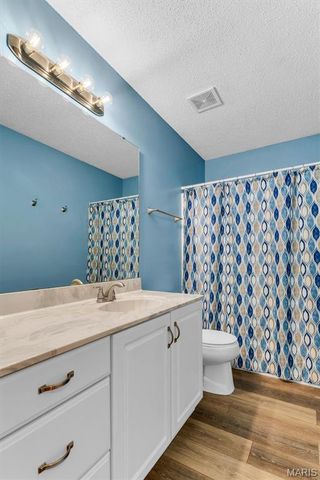 10 Silverdale Court, St Charles, MO 63303