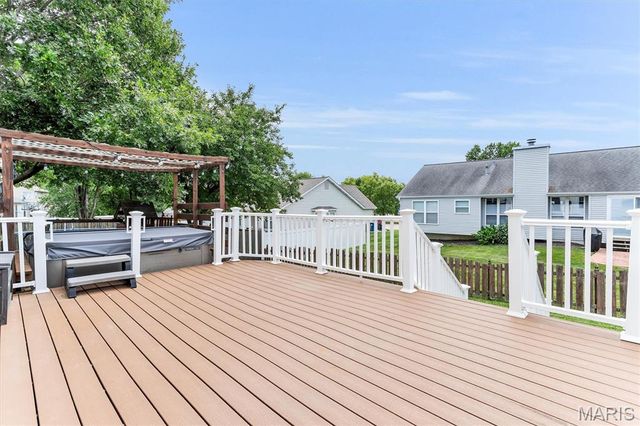 10 Silverdale Court, St Charles, MO 63303