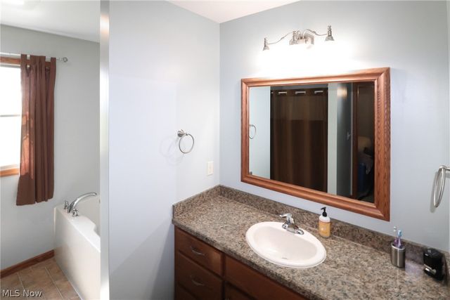 1153 E Pleasant Home Road, Creston, OH 44691