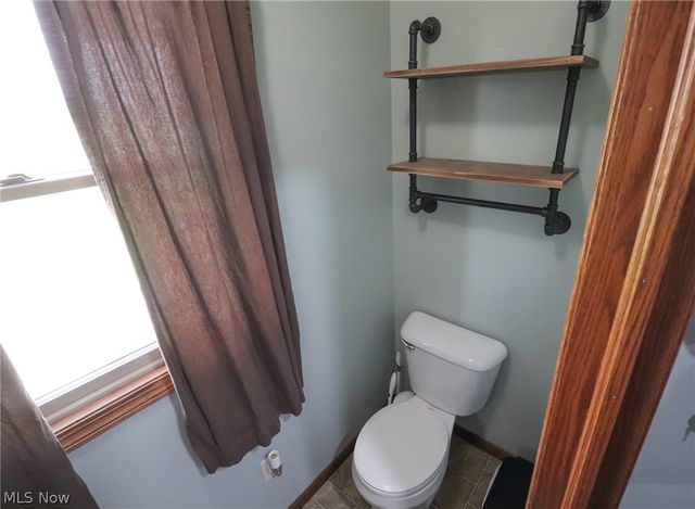 1153 E Pleasant Home Road, Creston, OH 44691