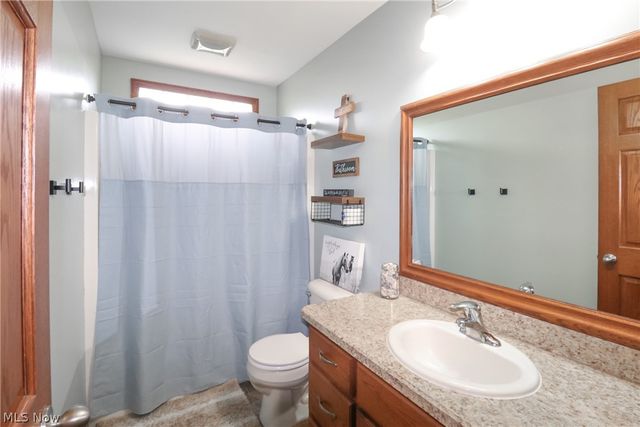 1153 E Pleasant Home Road, Creston, OH 44691