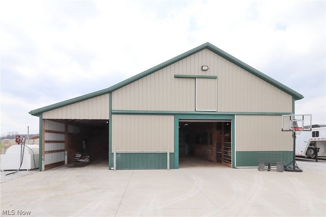 1153 E Pleasant Home Road, Creston, OH 44691