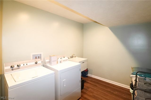 1153 E Pleasant Home Road, Creston, OH 44691