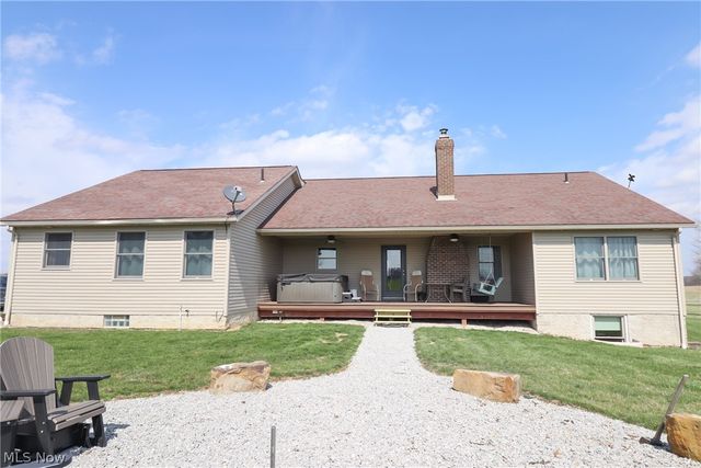 1153 E Pleasant Home Road, Creston, OH 44691