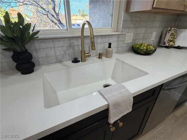 6601 Boxwood Lane, Las Vegas, NV 89103