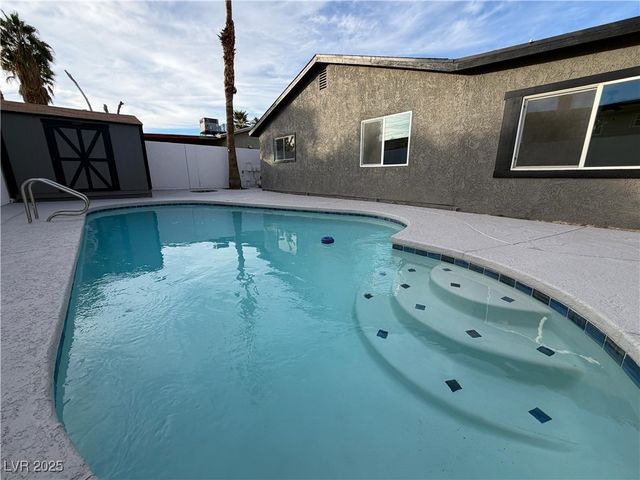 6601 Boxwood Lane, Las Vegas, NV 89103
