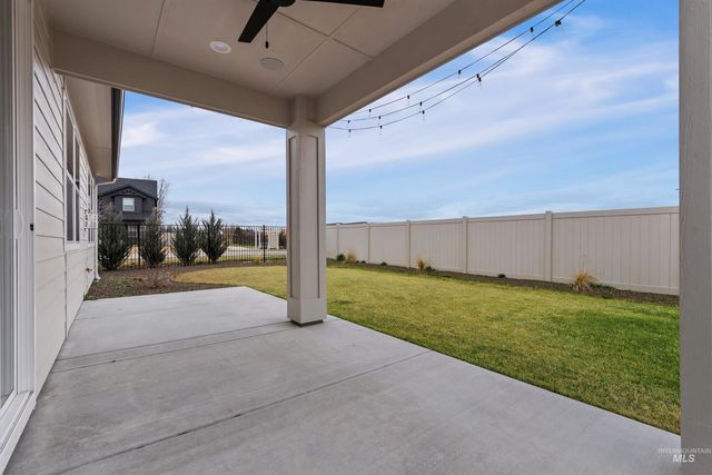 698 N Morning Glory Avenue, Eagle, ID 83616