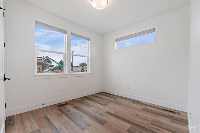 698 N Morning Glory Avenue, Eagle, ID 83616