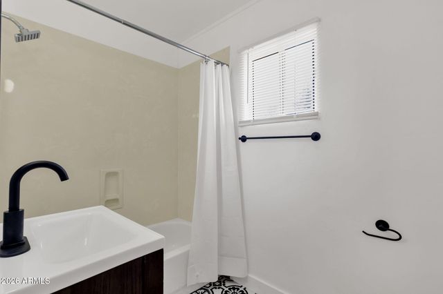 3428 W WILLETTA Street, Phoenix, AZ 85009