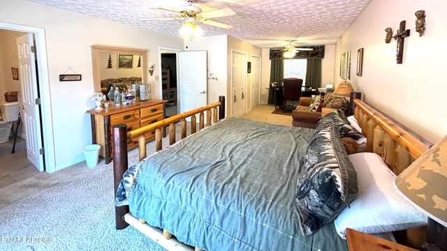 2726 Kentwood Drive, Kodak, TN 37764