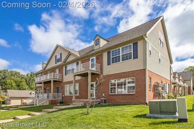 2074 Cloverly Lane, Ann Arbor, MI 48108