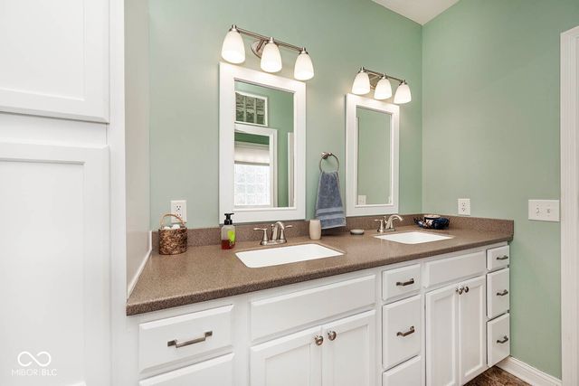 9716 N Mariners Crest, Mccordsville, IN 46055