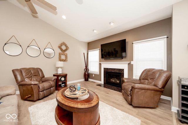 9716 N Mariners Crest, Mccordsville, IN 46055