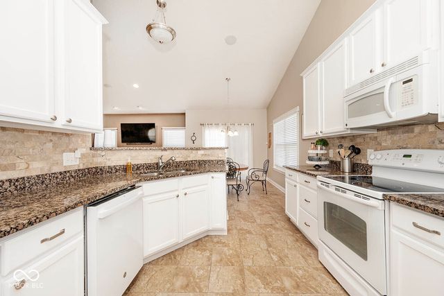 9716 N Mariners Crest, Mccordsville, IN 46055