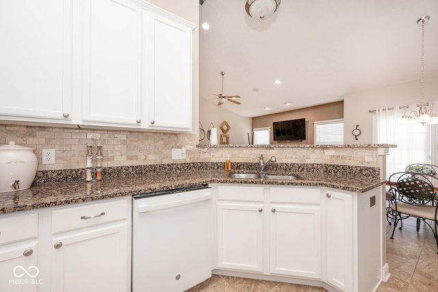 9716 N Mariners Crest, Mccordsville, IN 46055