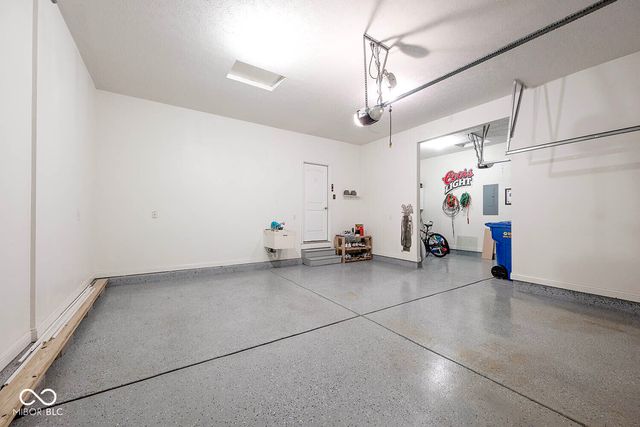 9716 N Mariners Crest, Mccordsville, IN 46055