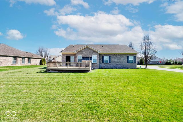 9716 N Mariners Crest, Mccordsville, IN 46055