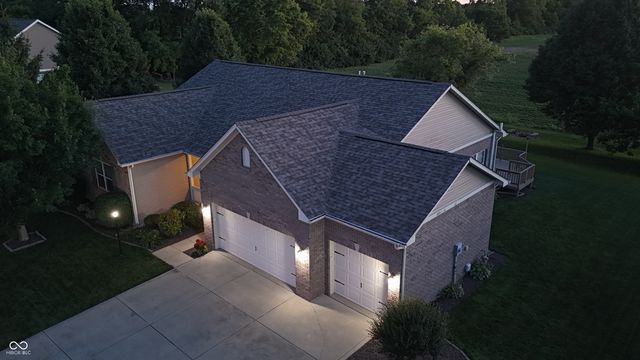 9716 N Mariners Crest, Mccordsville, IN 46055