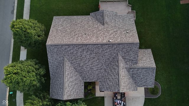 9716 N Mariners Crest, Mccordsville, IN 46055