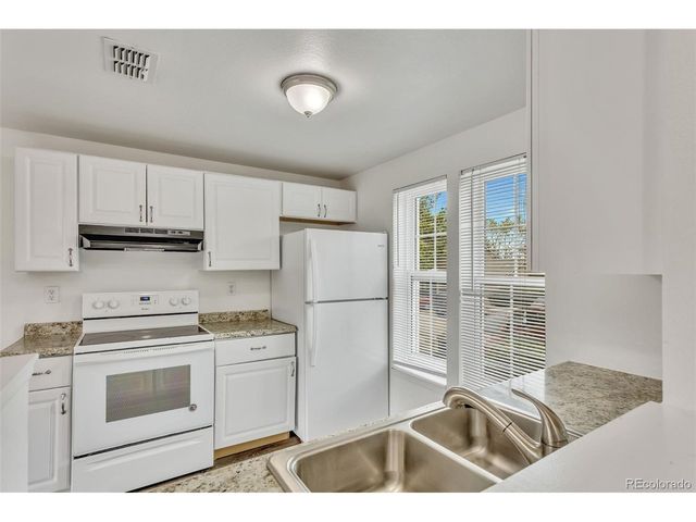 1514 S Ouray Cir B, Aurora, CO 80017