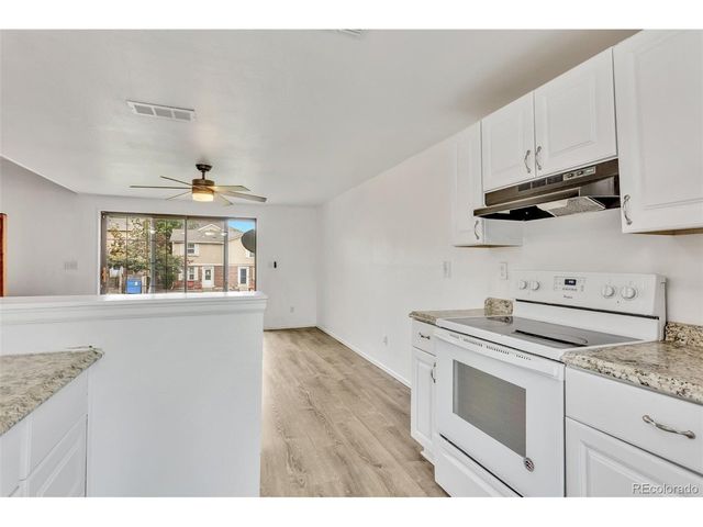 1514 S Ouray Cir B, Aurora, CO 80017
