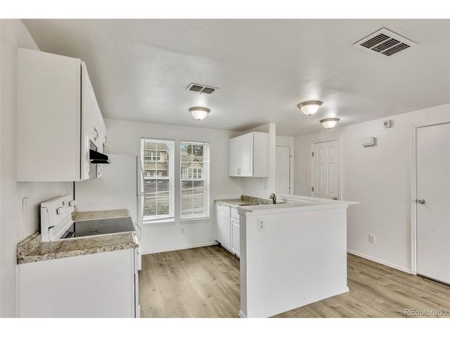 1514 S Ouray Cir B, Aurora, CO 80017