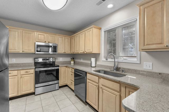 829 9th Ave. S, North Myrtle Beach, SC 29582